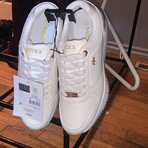 NWT Mexx White and Gold shoes 6